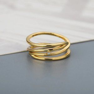 Multilayer Cross Zircon Twist Rings
